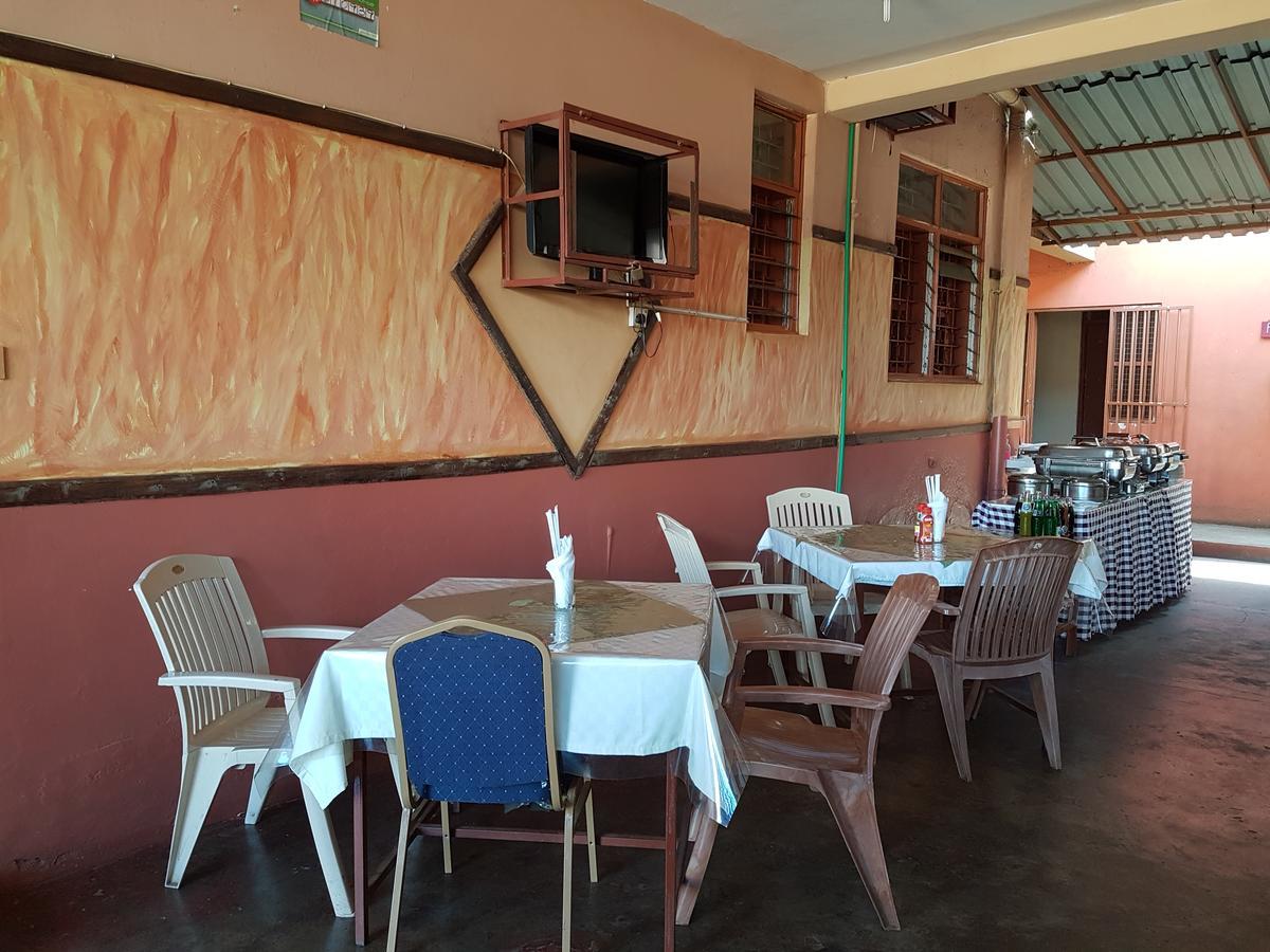Melvic Inn Kisumu Esterno foto